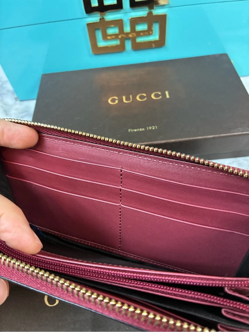 Gucci GG Burgundy Patent Leather Zip Continental Wallet - Pristine Condition - Picture 12 of 16